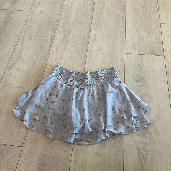 Urban outfitters Dresses & Skirts - Urban outfitters women floral skirt size L